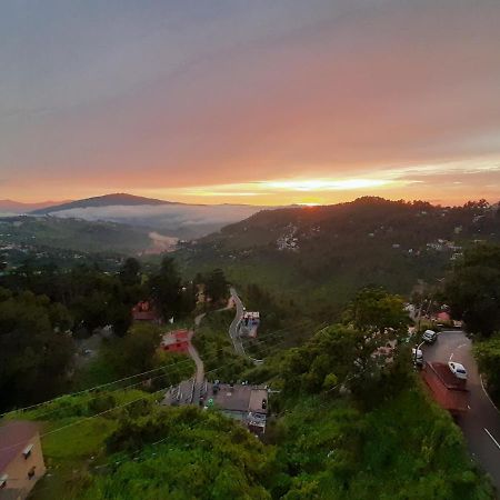 Aeradyo Inn Almora Bagian luar foto